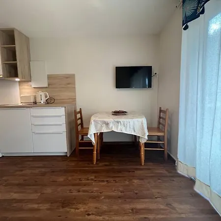 Apartment Studio Renove Dans Saint-lary *